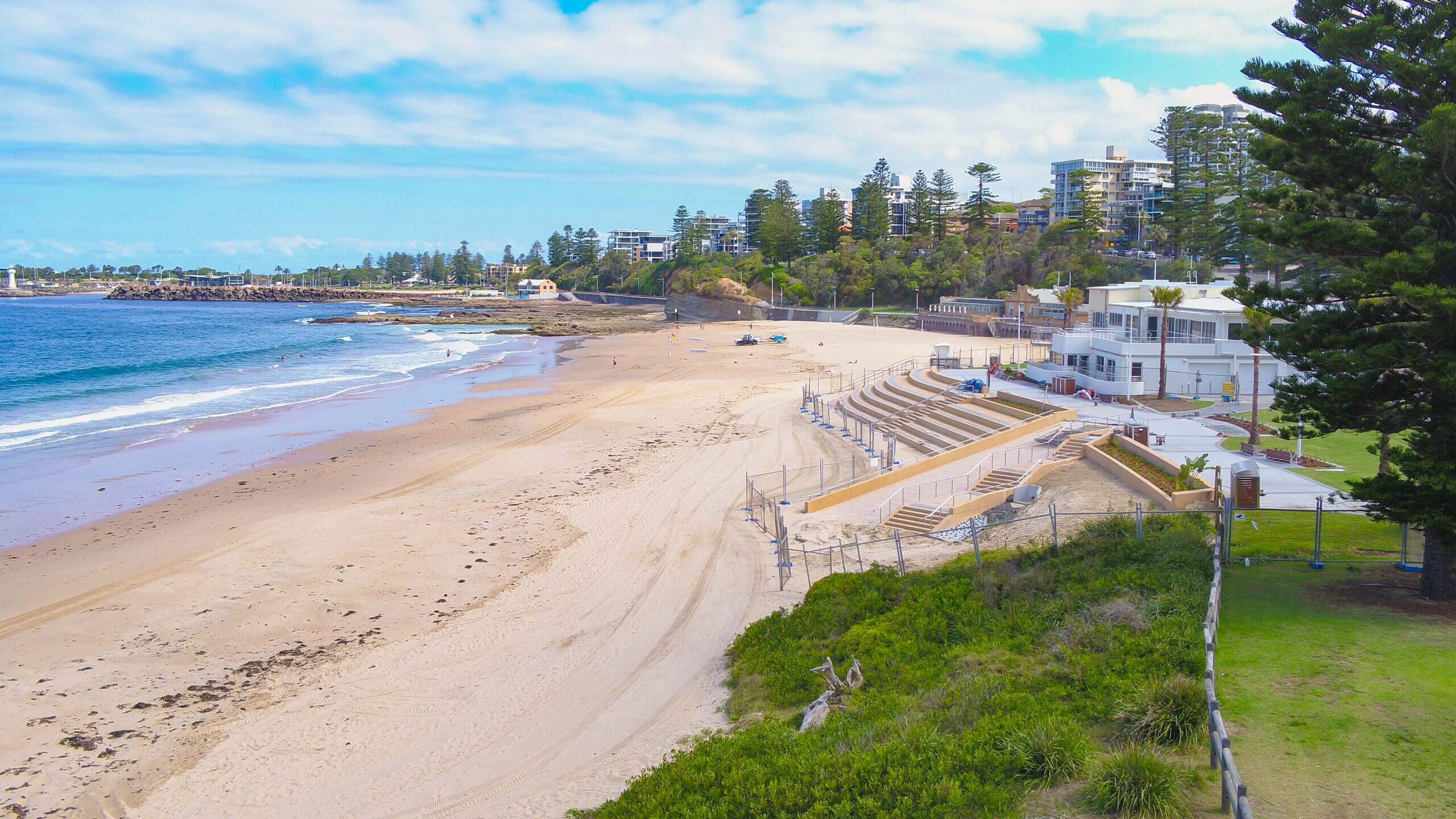 North Wollongong seawall 